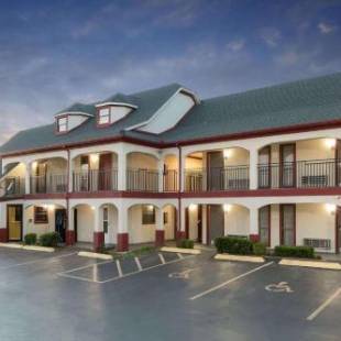 Фотографии мотеля
Travelodge Inn & Suites by Wyndham Norman