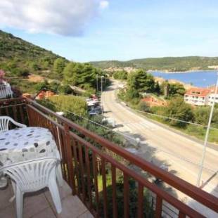 Фотографии гостевого дома
Apartments with a parking space Vis - 8448