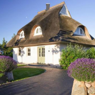 Фотография гостевого дома Holiday Home Fuhlendorf - DOS05104i-F