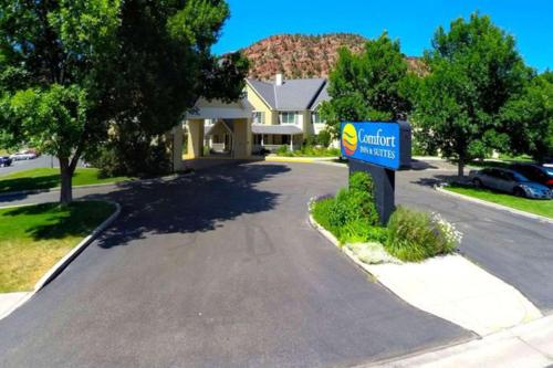 Фотография гостиницы Comfort Inn & Suites Carbondale