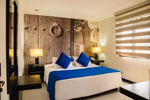 Фотографии гостиницы
Hotel Puerta de San Antonio