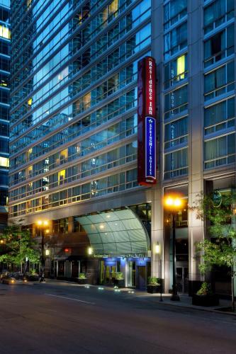 Фотография гостиницы SpringHill Suites Chicago Downtown/River North