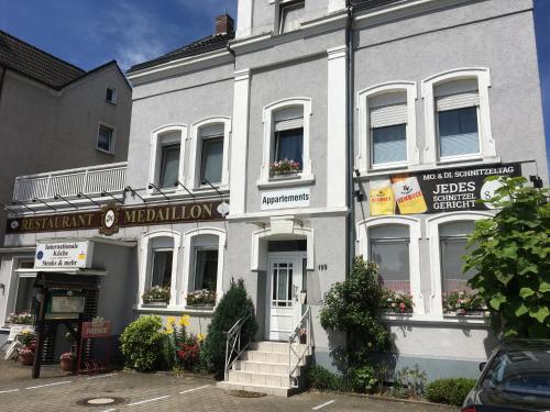 Фотография гостевого дома Restaurant Haus Medaillon