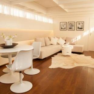 Фотографии мини отеля
Prince Royal B&B