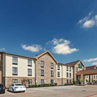 Фотографии гостиницы 
            La Quinta by Wyndham Denison - North Lake Texoma