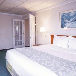 Фотографии гостиницы 
            La Quinta Inn by Wyndham Moline Airport