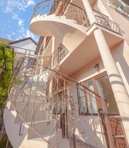 Фотография гостевого дома Виноградная Лестница