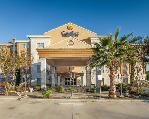 Фотография гостиницы Comfort Inn & Suites Texas Hill Country