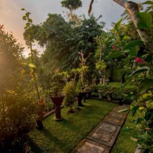 Фотографии мини отеля 
            Ubud Wins Bungalow