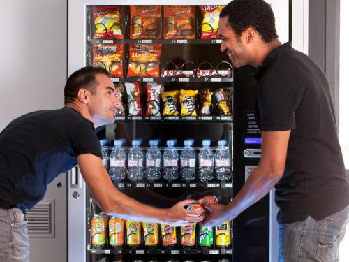 Фотография гостиницы hotelF1 Annecy Argonay Rénové