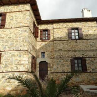 Фотографии гостевого дома
Iliopetra Suites