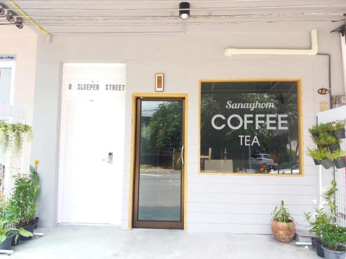 Фотография хостела 8 SLEEPER STREET Hostel