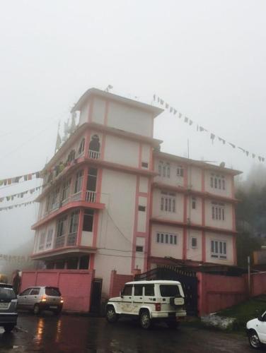 Фотография гостевого дома Vamoose Tawang Inn