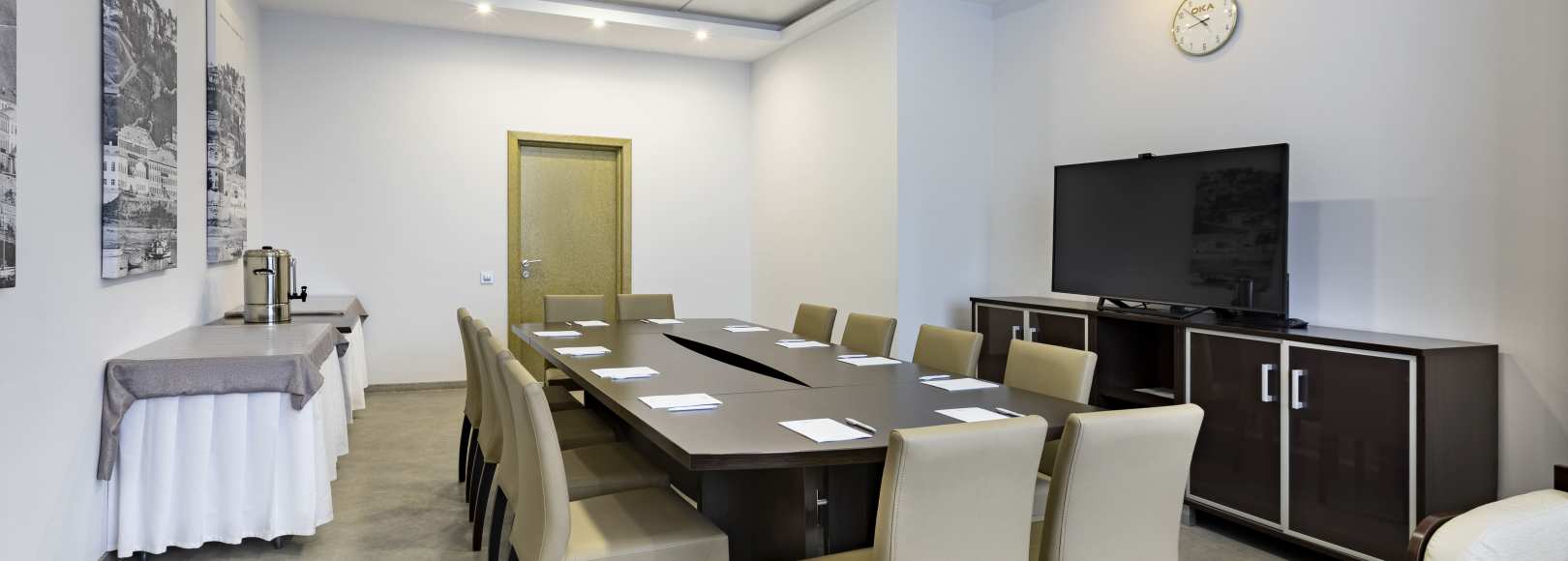 Фотография комнаты для переговоров Комната переговоров