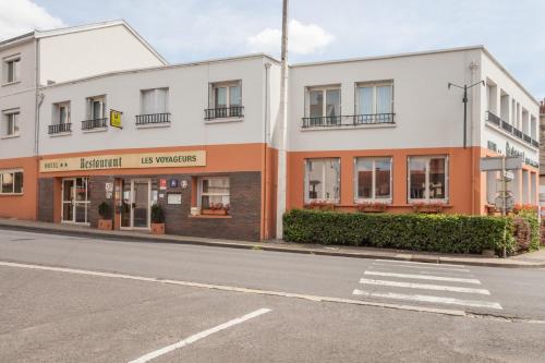 Фотография гостиницы Logis Hôtel Les Voyageurs