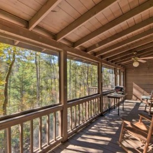 Фотография гостевого дома Private Mountain Retreat - 5 Minutes to Blue Ridge