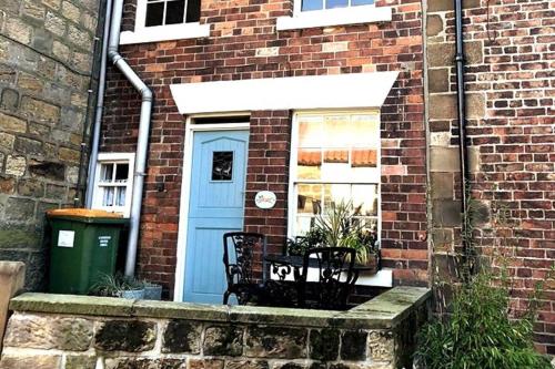 Фотография гостевого дома Dunsley Cottage