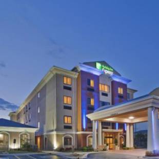 Фотографии гостиницы 
            Holiday Inn Express & Suites Midwest City, an IHG Hotel