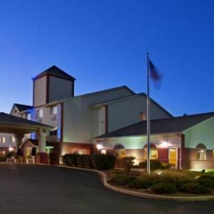 Фотографии гостиницы 
            Holiday Inn Express Mt. Vernon, an IHG Hotel