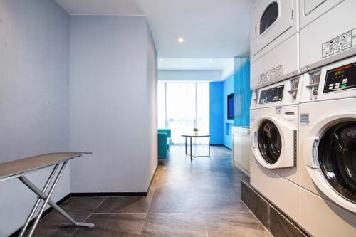 Фотографии гостиницы
Holiday Inn Express Fuzhou Downtown, an IHG Hotel