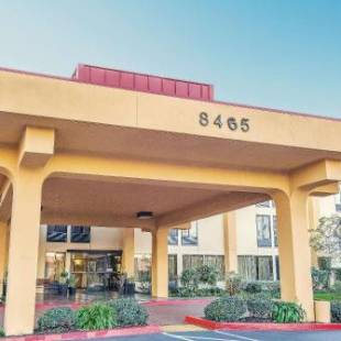 Фотографии гостиницы
La Quinta by Wyndham Oakland Airport Coliseum