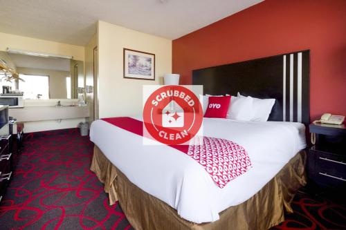 Фотография гостиницы Travelodge by Wyndham Richmond IN