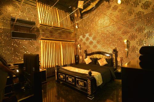 Фотография гостиницы Poppys Vista Hotel