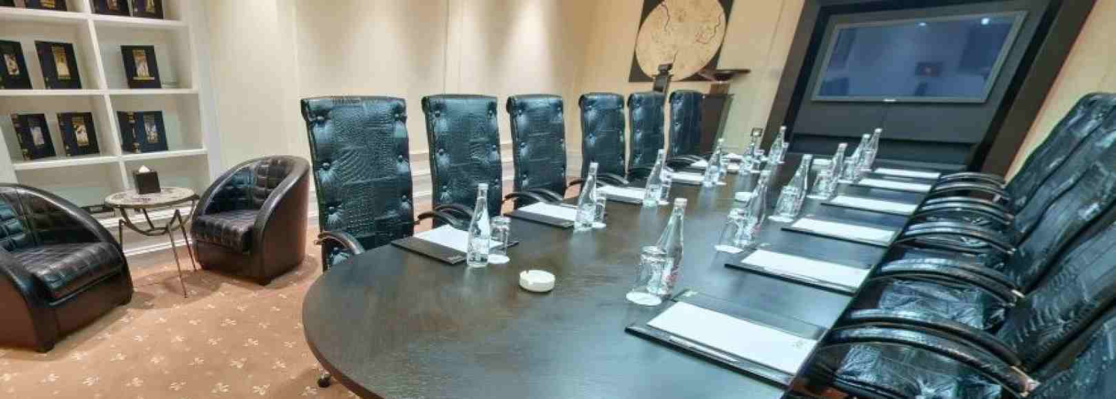 Фотография комнаты для переговоров Зима