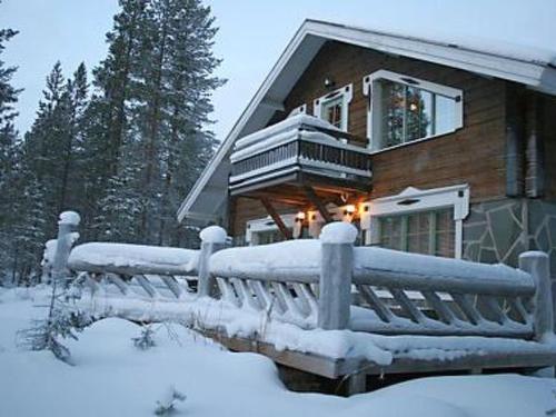 Фотография гостевого дома Holiday Home Villa pirkkalinna