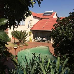 Фотографии мини отеля 
            At The View B&B