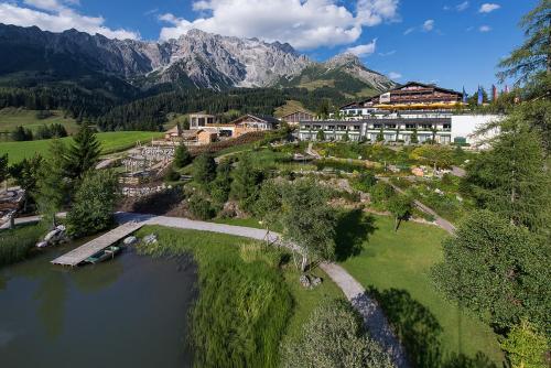 Фотография гостиницы Übergossene Alm Resort