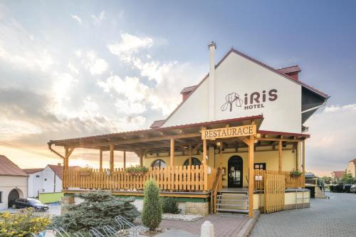 Фотография гостиницы Wellness Hotel IRIS