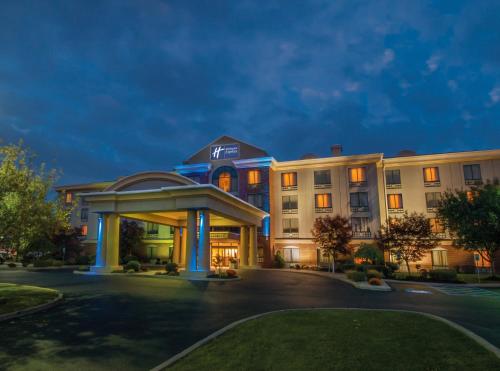 Фотография гостиницы Holiday Inn Express & Suites Buffalo Airport, an IHG Hotel