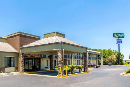 Фотография гостиницы Quality Inn Simpsonville-Greenville