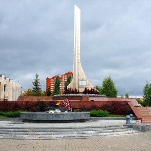 Фотография памятника Памятник Землякам-мытищинцам