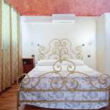 Фотография гостиницы PICCOLO HOTEL Con Access ZTL !!! Ɲel Ƈentro Storico di Ƒirenze !!!