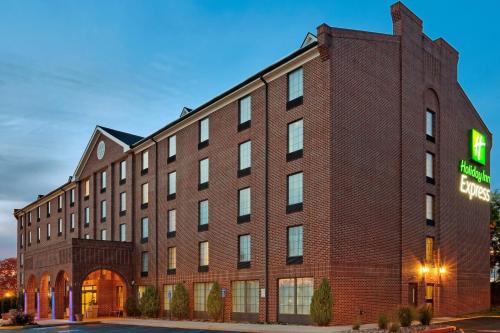 Фотография гостиницы Holiday Inn Express Harrisburg East, an IHG Hotel