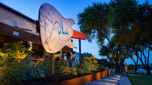 Фотография гостиницы Aiden by Best Western @ Austin City Hotel