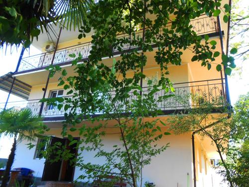 Фотография мини отеля Зеленая долина