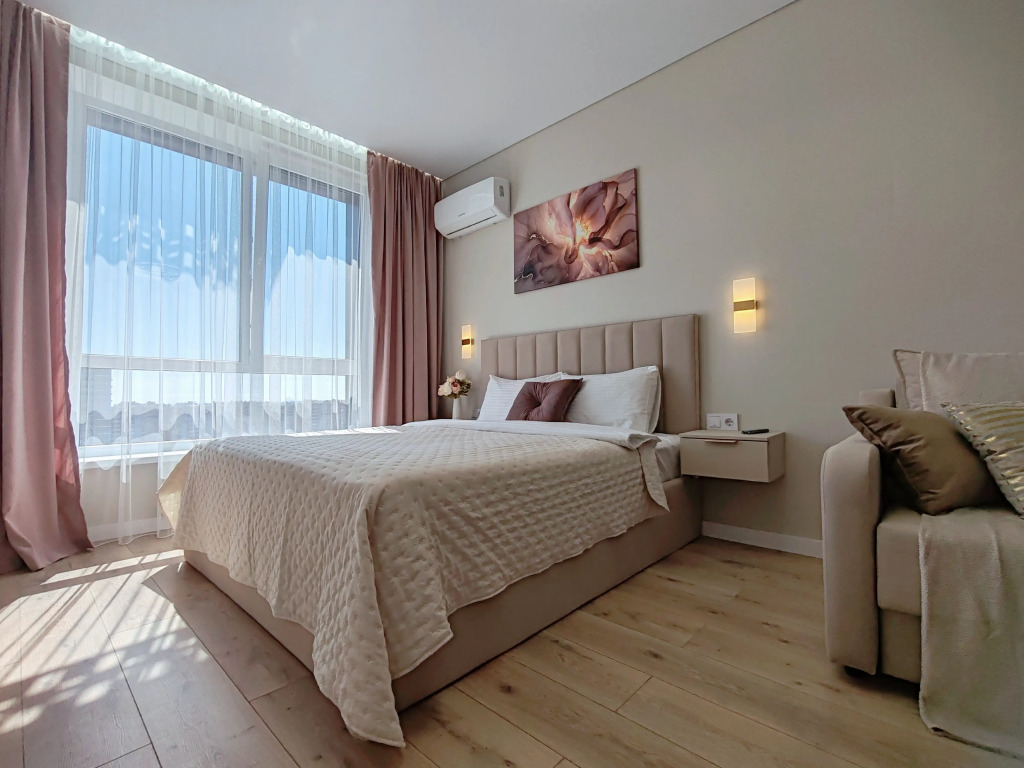 Фотография квартиры Квартира на 22 Этаже с Потрясающим Видом на Сквер и Фонтан