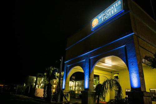 Фотография гостиницы WindWater Hotel and Marina