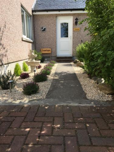 Фотография гостевого дома Treetops Bungalow Loch Ness