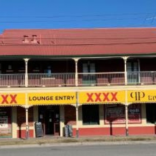 Фотография мотеля Queensport Tavern And Motel