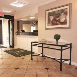 Фотографии гостиницы
La Quinta Inn by Wyndham Detroit Canton