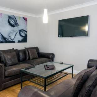 Фотографии гостиницы
Hollies Hotel