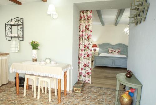 Фотография гостевого дома Karolina Vendégház