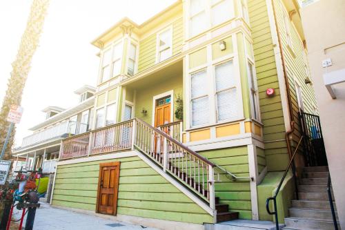 Фотографии хостела
International Travelers House Adventure Hostel