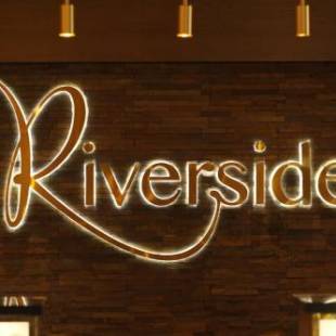 Фотографии гостиницы 
            Riverside Lodge Hotel