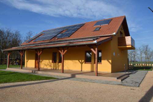 Фотографии гостевого дома
Kaptárlevegős Vendégház