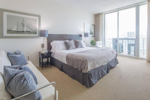 Фотография гостевого дома Ocean, Marina & City View Studio + Balcony #2